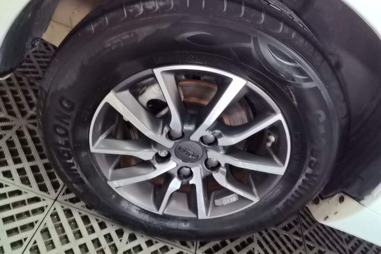 Used Geely Auto Emgrand 2019 Leading Edition 1.5L CVT Luxury Model China VI Standard Right Rear Wheel Hub