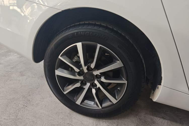 Used Geely Auto Emgrand 2019 Leading Edition 1.5L CVT Upward Asian Games Edition China VI Right Rear Wheel Hub