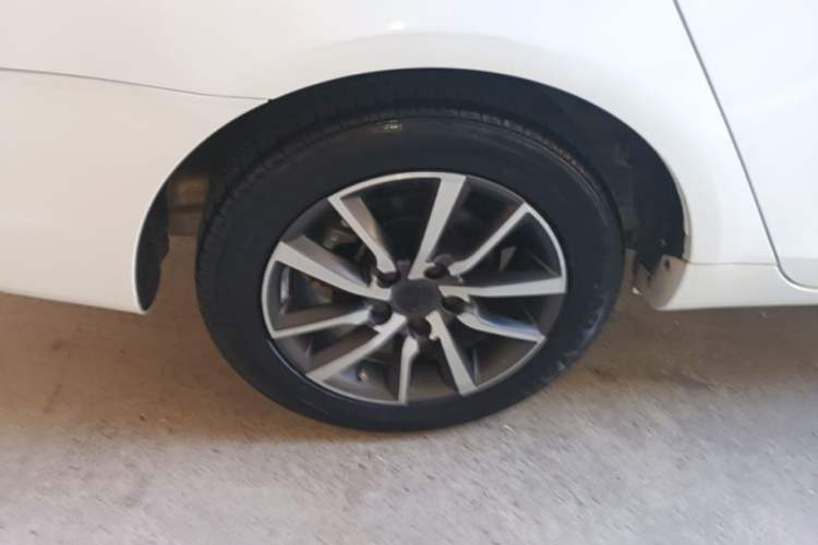 Used Geely Auto Emgrand 2019 Leading Edition 1.5L Manual Upward Asian Games Edition China VI Right Rear Wheel Hub