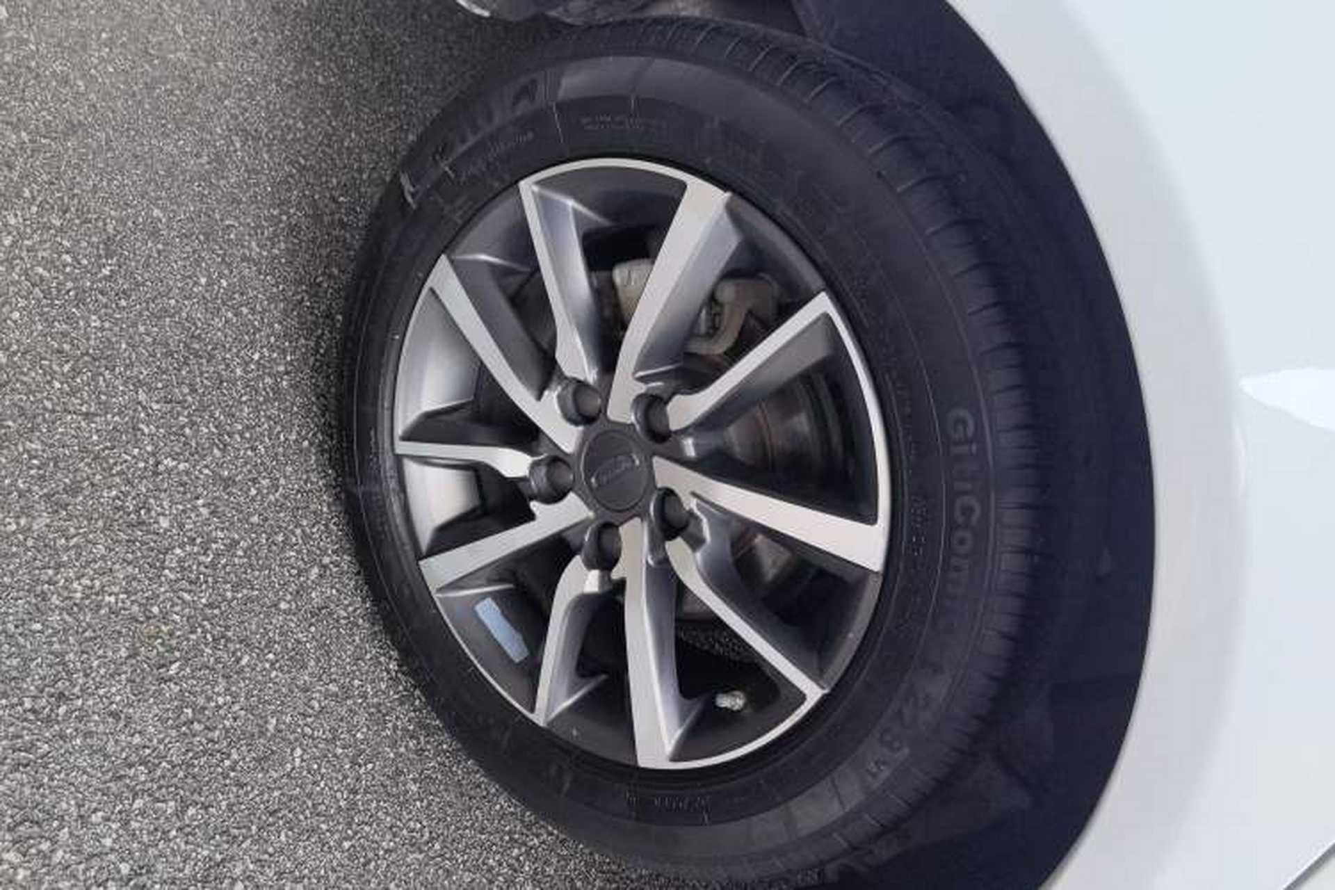 Used Geely Auto Emgrand 2019 Leading Edition 1.5L CVT Upward Asian Games Edition China VI Right Rear Wheel Hub
