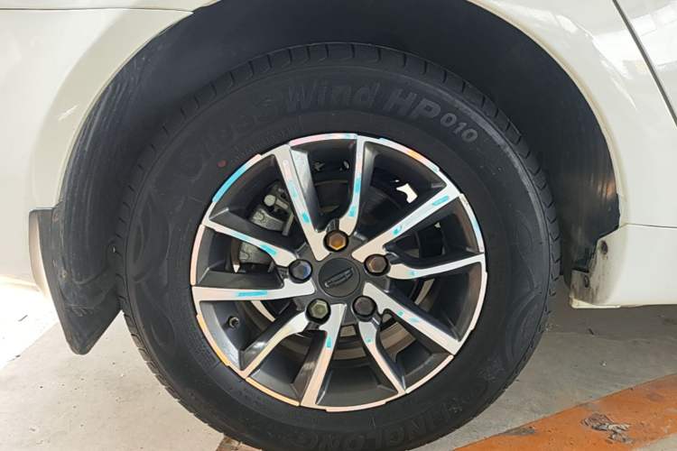 Used Geely Auto Emgrand 2019 Leading Edition 1.5L CVT Luxury Model China VI Standard Right Rear Wheel Hub