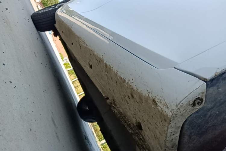 Used Geely Auto Emgrand 2019 Leading Edition 1.5L CVT Upward-Connected Model China VI Standard Right Side Sill