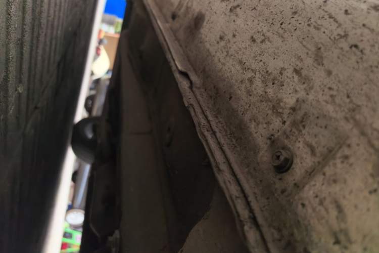 Used Geely Auto Emgrand 2019 Leading Edition 1.5L CVT Upward-Connected Model China VI Standard Right Side Sill