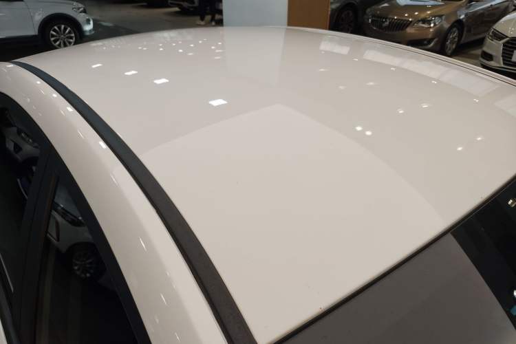 Used Geely Auto Emgrand 2019 Leading Edition 1.5L CVT Luxury Model China VI Standard Roof