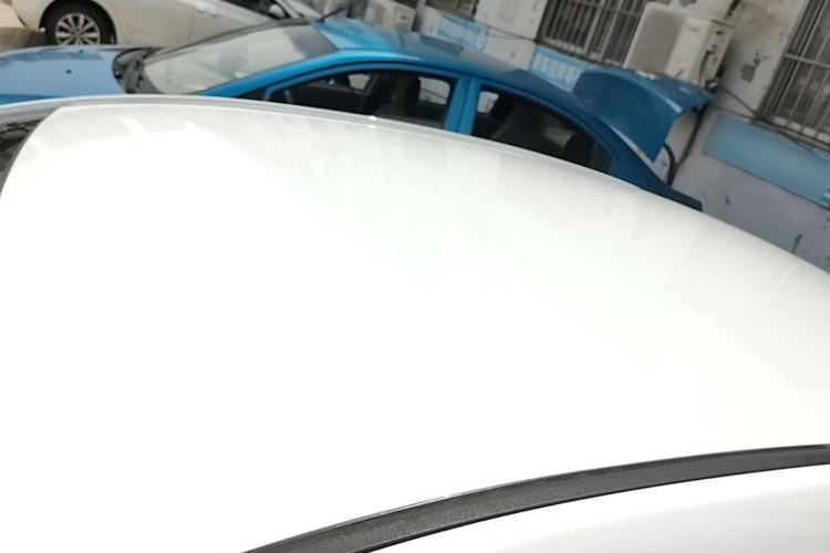 Used Geely Auto Emgrand 2019 Leading Edition 1.5L Manual Luxury Model China VI Standard Roof