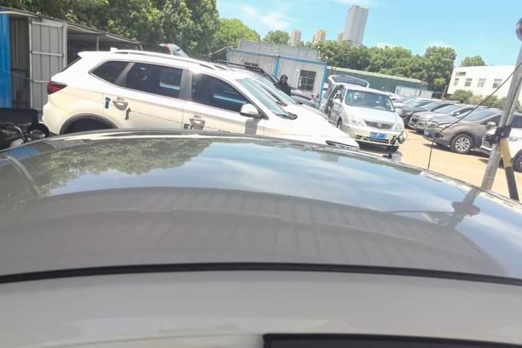 Used Geely Auto Emgrand 2019 Leading Edition 1.5L CVT Luxury Model China VI Standard Roof