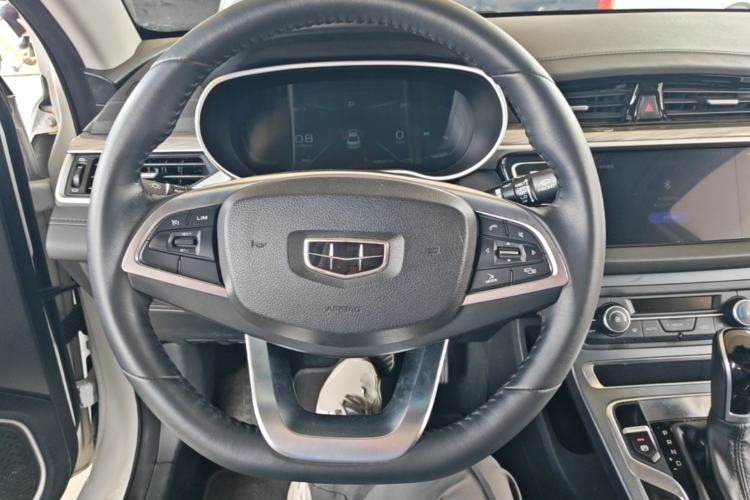 Used Geely Auto Emgrand 2019 Leading Edition 1.5L CVT Upward-Connected Model China VI Standard Steering Wheel
