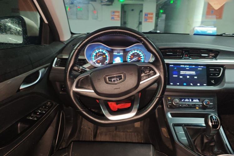 Used Geely Auto Emgrand 2019 Leading Edition 1.5L Manual Luxury Model China VI Standard Steering Wheel