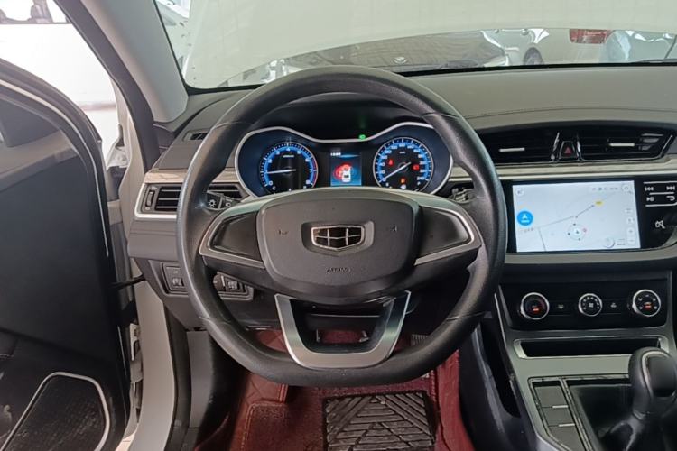 Used Geely Auto Emgrand 2019 Leading Edition 1.5L Manual Fashion Model China VI Standard Steering Wheel