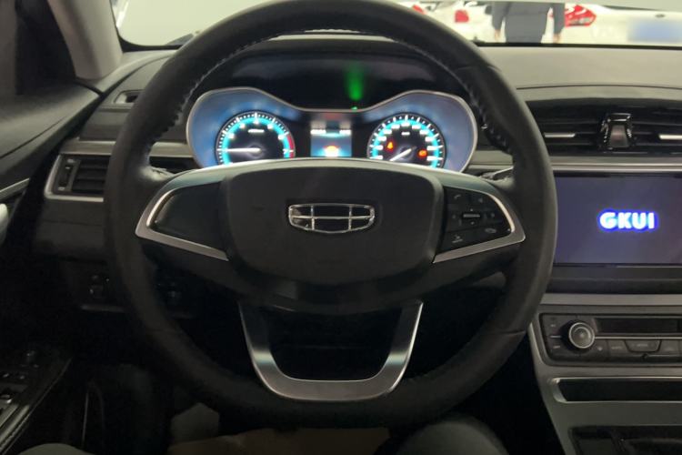 Used Geely Auto Emgrand 2019 Leading Edition 1.5L Manual Luxury Model China VI Standard Steering Wheel