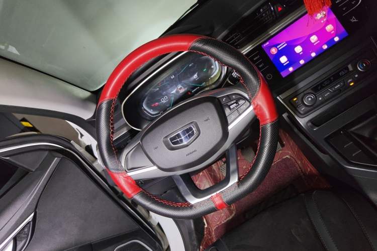 Used Geely Auto Emgrand 2019 Leading Edition 1.5L Manual Upgraded Connectivity Model China VI Standard Steering Wheel