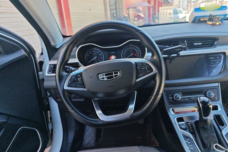 Used Geely Auto Emgrand 2019 Leading Edition 1.5L CVT Luxury Model China VI Standard Steering Wheel