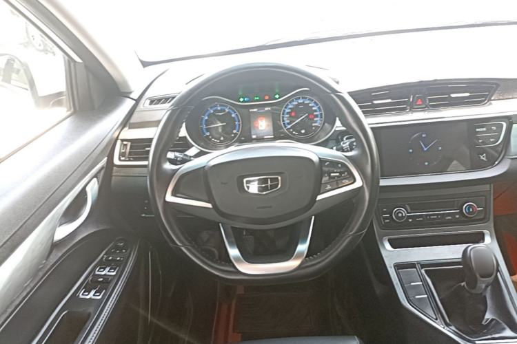 Used Geely Auto Emgrand 2019 Leading Edition 1.5L Manual Luxury Model China VI Standard Steering Wheel