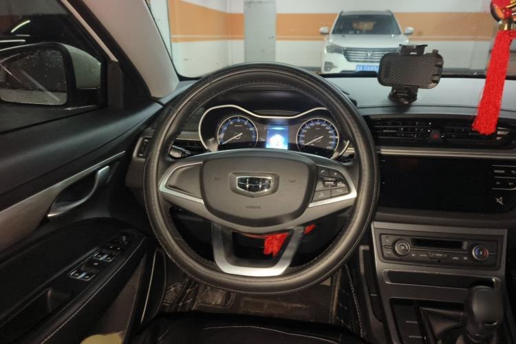 Used Geely Auto Emgrand 2019 Leading Edition 1.5L Manual Luxury Model China VI Standard Steering Wheel