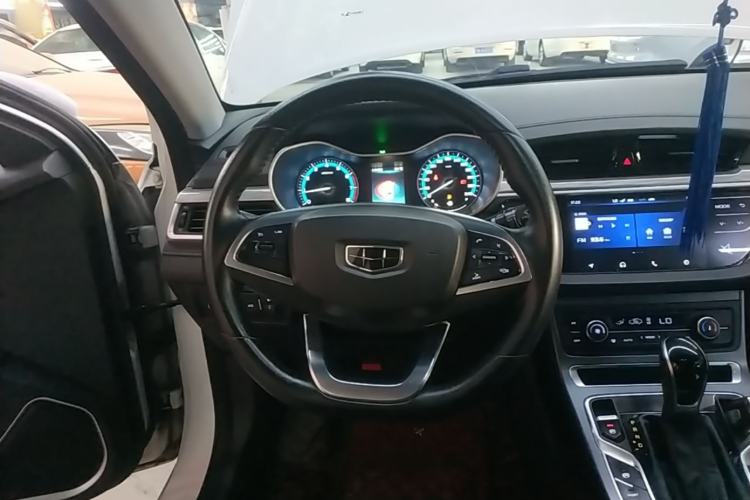 Used Geely Auto Emgrand 2019 Leading Edition 1.5L CVT Luxury Model China VI Standard Steering Wheel
