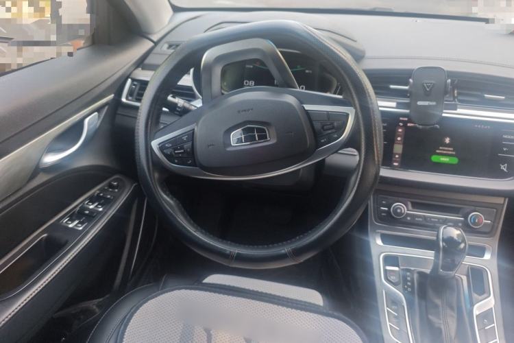 Used Geely Auto Emgrand 2019 Leading Edition 1.5L CVT Upward-Connected Model China VI Standard Steering Wheel