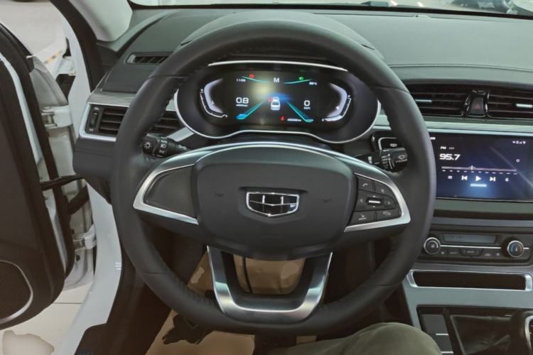 Used Geely Auto Emgrand 2019 Leading Edition 1.5L Manual Upgraded Connectivity Model China VI Standard Steering Wheel