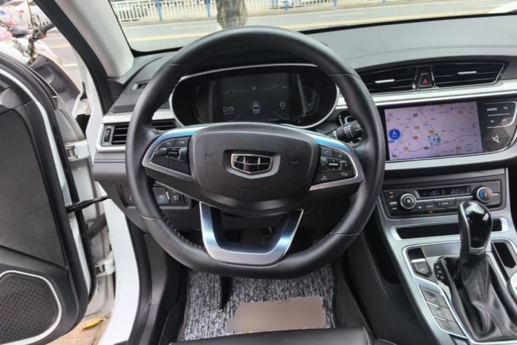 Used Geely Auto Emgrand 2019 Leading Edition 1.5L CVT Upward-Connected Model China VI Standard Steering Wheel