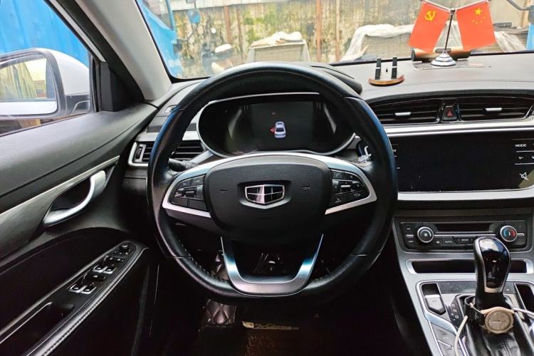 Used Geely Auto Emgrand 2019 Leading Edition 1.5L CVT Upward-Connected Model China VI Standard Steering Wheel