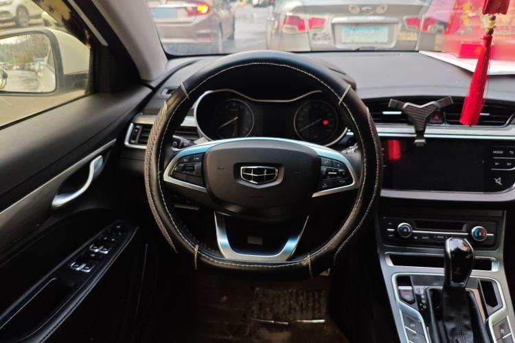 Used Geely Auto Emgrand 2019 Leading Edition 1.5L CVT Luxury Model China VI Standard Steering Wheel