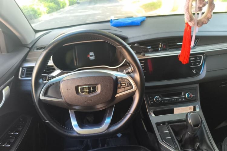 Used Geely Auto Emgrand 2019 Leading Edition 1.5L Manual Upgraded Connectivity Model China VI Standard Steering Wheel