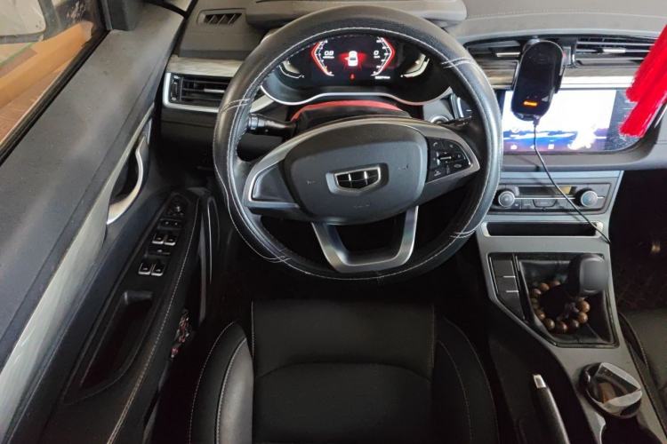 Used Geely Auto Emgrand 2019 Leading Edition 1.5L Manual Upgraded Connectivity Model China VI Standard Steering Wheel