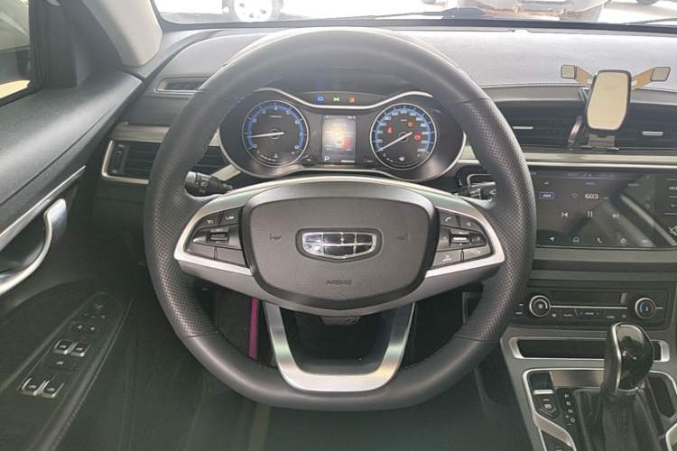 Used Geely Auto Emgrand 2019 Leading Edition 1.5L CVT Luxury Model China VI Standard Steering Wheel