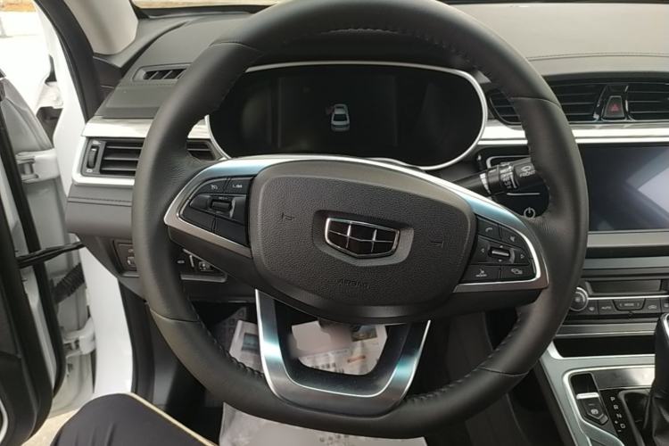 Used Geely Auto Emgrand 2019 Leading Edition 1.5L CVT Upward-Connected Model China VI Standard Steering Wheel