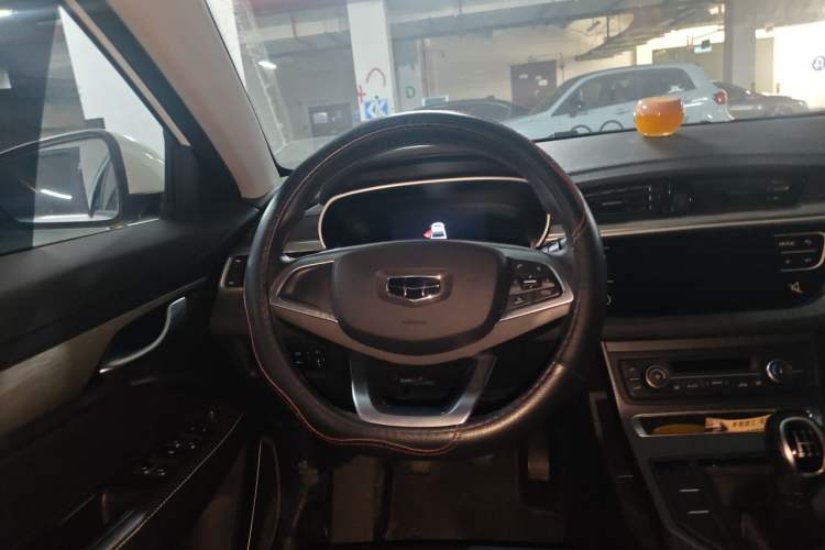Used Geely Auto Emgrand 2019 Leading Edition 1.5L Manual Upgraded Connectivity Model China VI Standard Steering Wheel