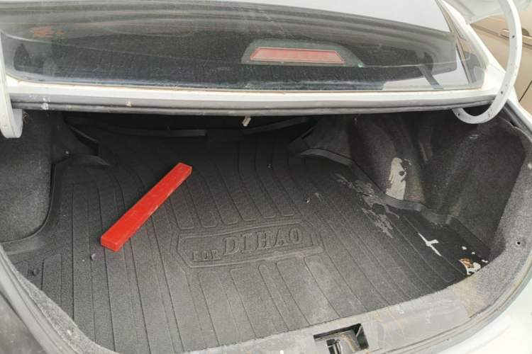 Used Geely Auto Emgrand 2019 Leading Edition 1.5L Manual Upgraded Connectivity Model China VI Standard Trunk