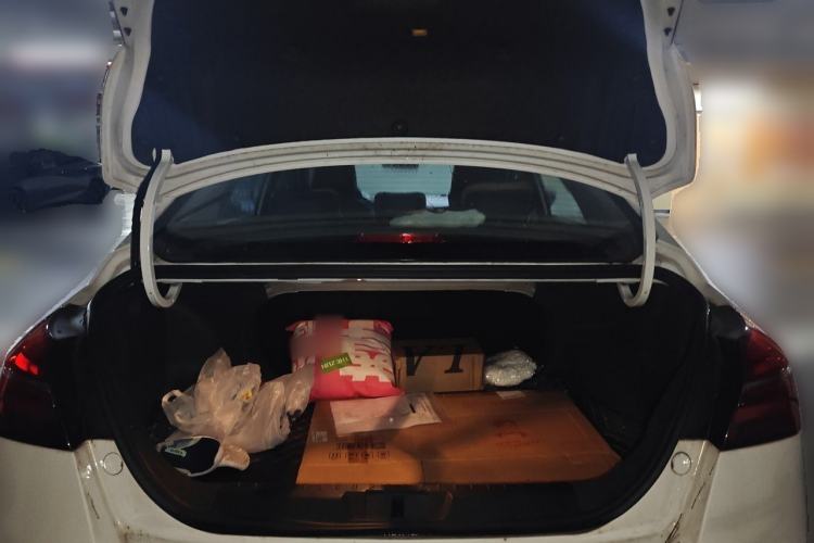 Used Geely Auto Emgrand 2019 Leading Edition 1.5L CVT Upward-Connected Model China VI Standard Trunk