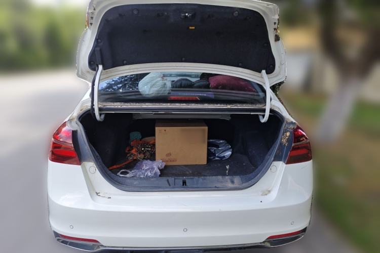 Used Geely Auto Emgrand 2019 Leading Edition 1.5L CVT Upward Asian Games Edition China VI Trunk