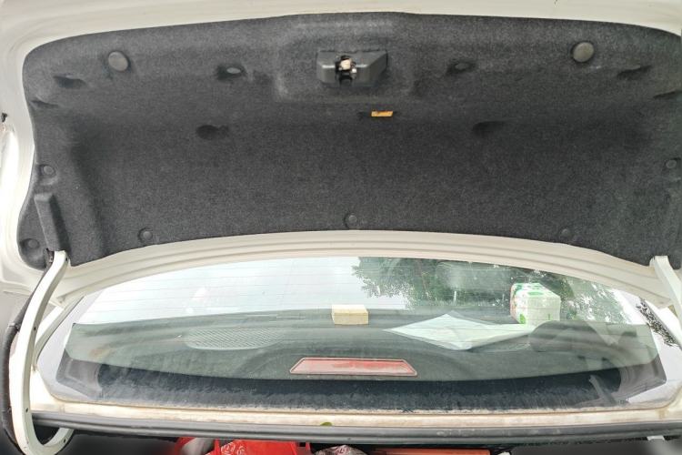 Used Geely Auto Emgrand 2019 Leading Edition 1.5L Manual Upward Asian Games Edition China VI Trunk