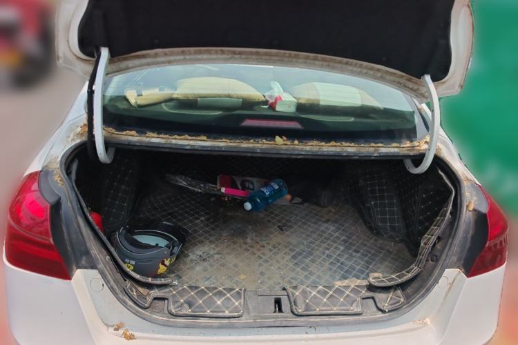 Used Geely Auto Emgrand 2019 Leading Edition 1.5L CVT Upward-Connected Model China VI Standard Trunk
