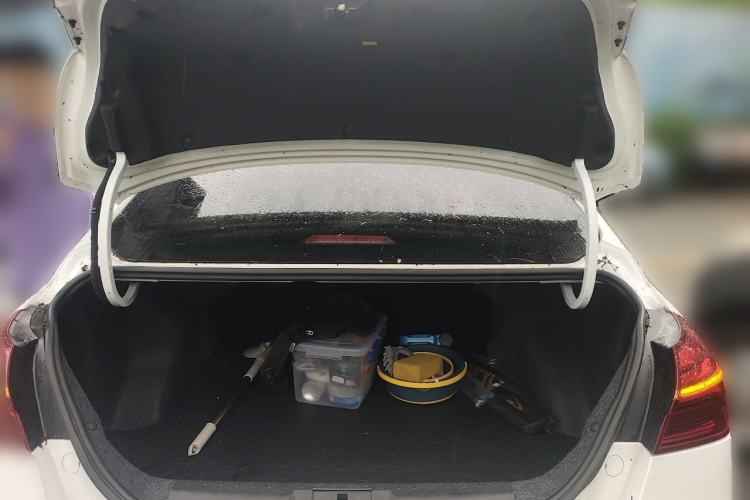 Used Geely Auto Emgrand 2019 Leading Edition 1.5L CVT Luxury Model China VI Standard Trunk