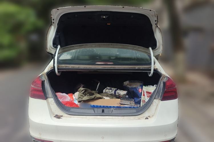 Used Geely Auto Emgrand 2019 Leading Edition 1.5L Manual Luxury Model China VI Standard Trunk