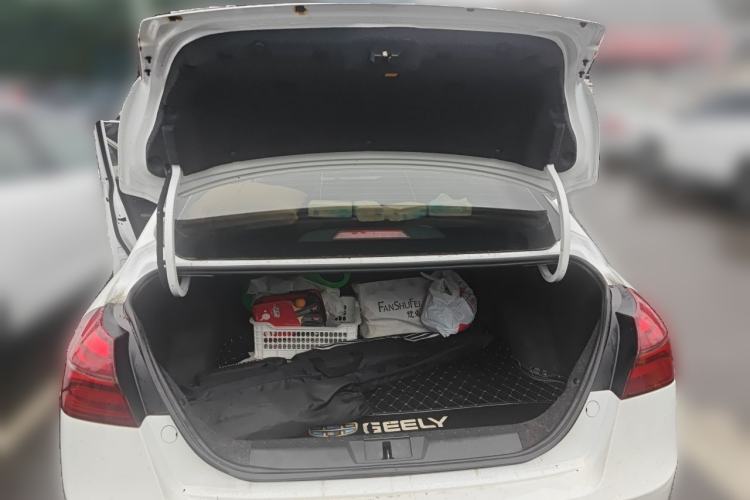 Used Geely Auto Emgrand 2019 Leading Edition 1.5L Manual Upgraded Connectivity Model China VI Standard Trunk