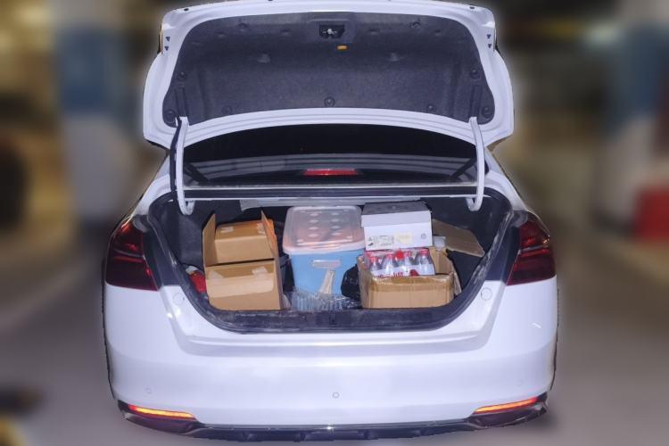 Used Geely Auto Emgrand 2019 Leading Edition 1.5L CVT Luxury Model China VI Standard Trunk