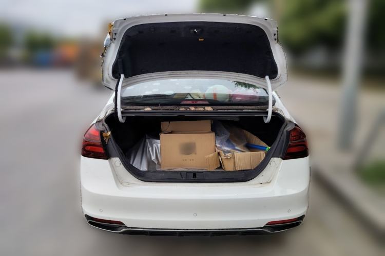 Used Geely Auto Emgrand 2019 Leading Edition 1.5L CVT Upward-Connected Model China VI Standard Trunk