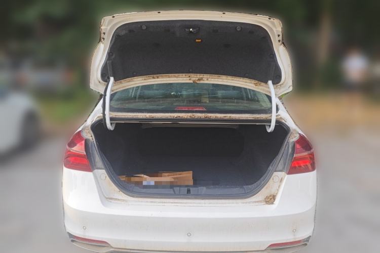 Used Geely Auto Emgrand 2019 Leading Edition 1.5L Manual Upgraded Connectivity Model China VI Standard Trunk