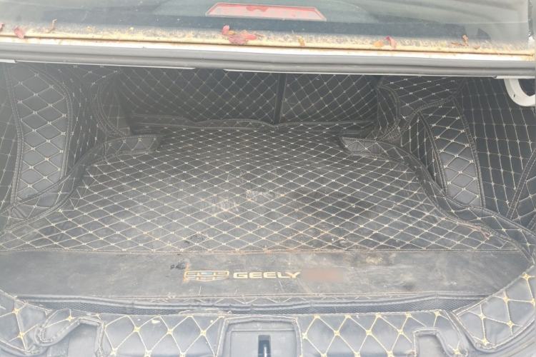 Used Geely Auto Emgrand 2019 Leading Edition 1.5L CVT Upward-Connected Model China VI Standard Trunk