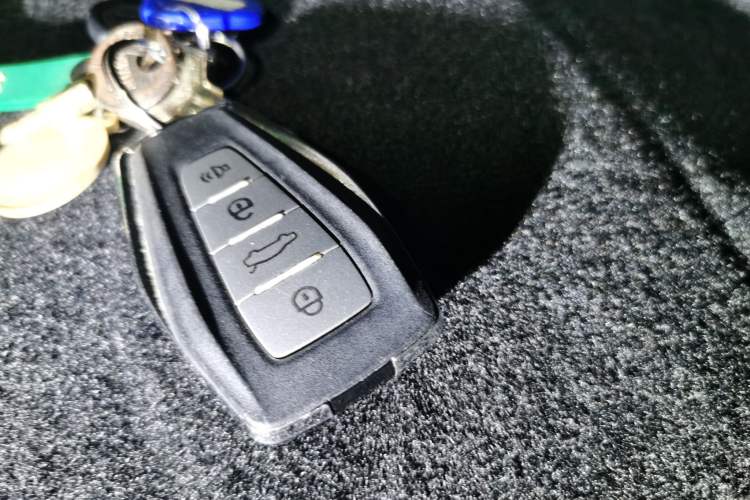 Used Geely Auto Emgrand 2019 Leading Edition 1.5L CVT Upward Asian Games Edition China VI Vehicle Key