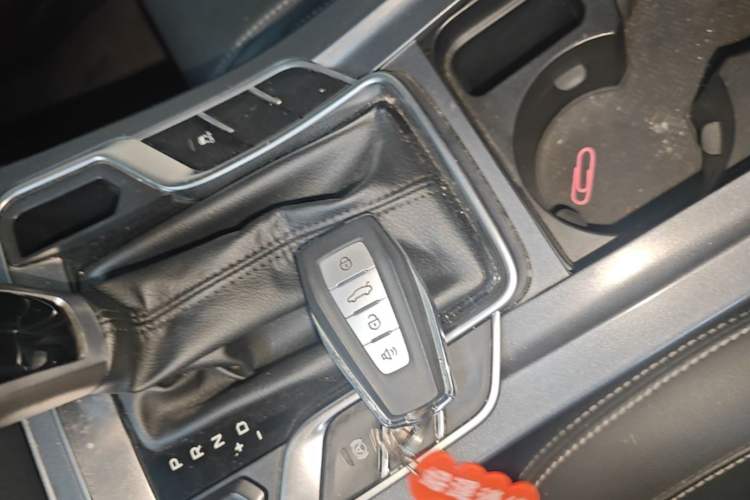 Used Geely Auto Emgrand 2019 Leading Edition 1.5L CVT Luxury Model China VI Standard Vehicle Key
