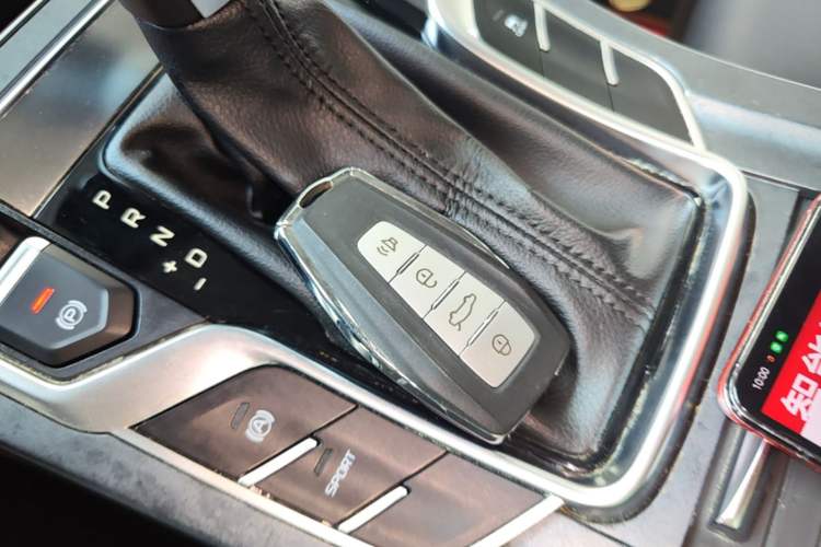 Used Geely Auto Emgrand 2019 Leading Edition 1.5L CVT Luxury Model China VI Standard Vehicle Key