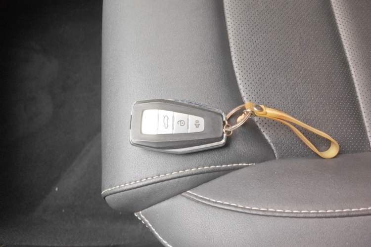 Used Geely Auto Emgrand 2019 Leading Edition 1.5L Manual Upward Asian Games Edition China VI Vehicle Key