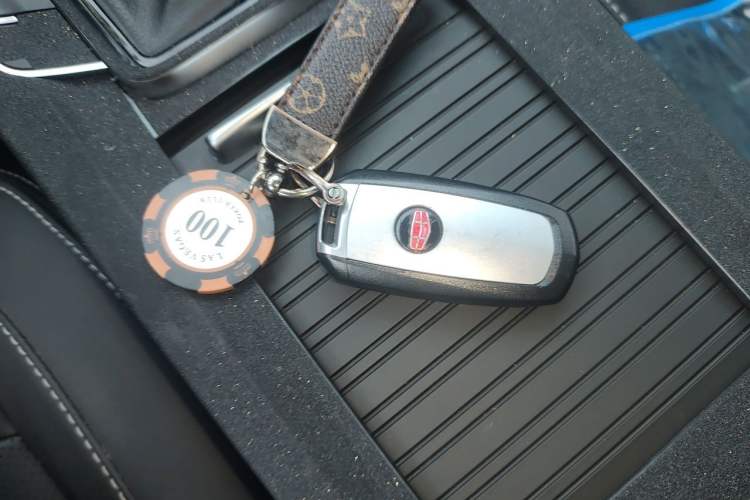 Used Geely Auto Emgrand 2019 Leading Edition 1.5L CVT Luxury Model China VI Standard Vehicle Key