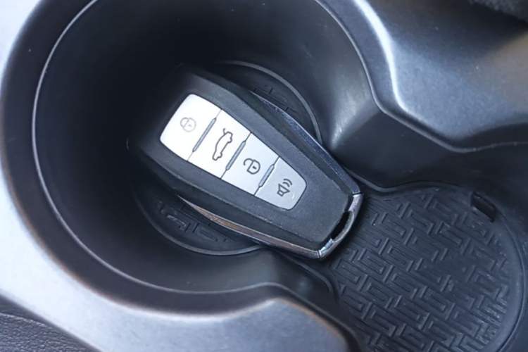 Used Geely Auto Emgrand 2019 Leading Edition 1.5L Manual Upward Asian Games Edition China VI Vehicle Key