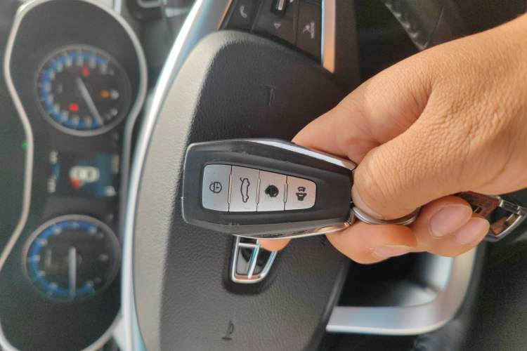 Used Geely Auto Emgrand 2019 Leading Edition 1.5L CVT Luxury Model China VI Standard Vehicle Key