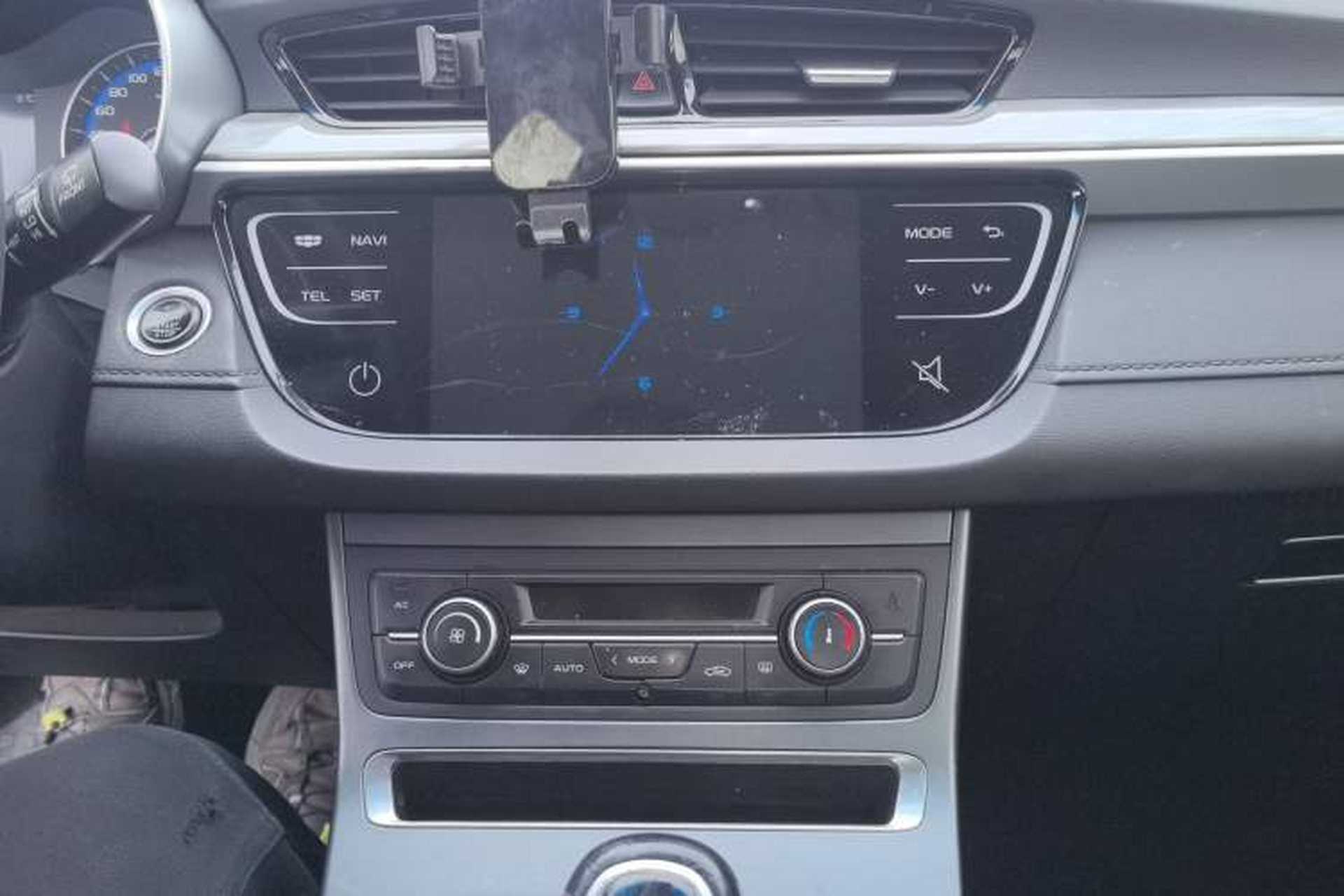 Used Geely Auto Emgrand 2019 Leading Edition 1.5L Manual Luxury Model China VI Standard Audio And AC Panel