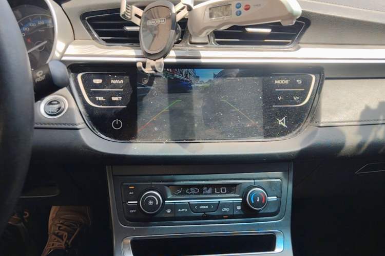 Used Geely Auto Emgrand 2019 Leading Edition 1.5L Manual Luxury Model China VI Standard Audio And AC Panel